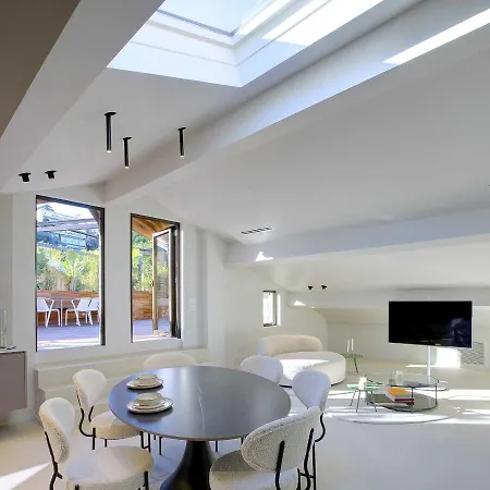 Luxurious With Terrace 3br6p - 120m2 - Cap Ferrat Apartmán